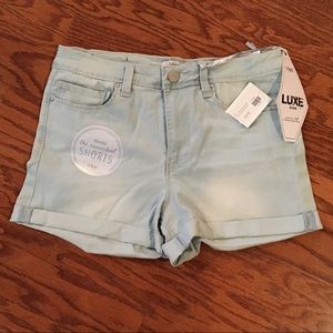 YMI Women's Stretch Denim Shorts. Size 7.